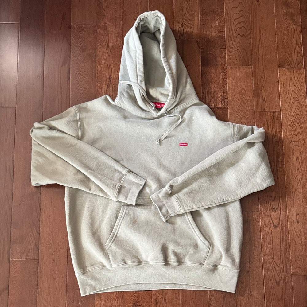 Supreme Small Box Olive Green Hoodie - FW 22/23
